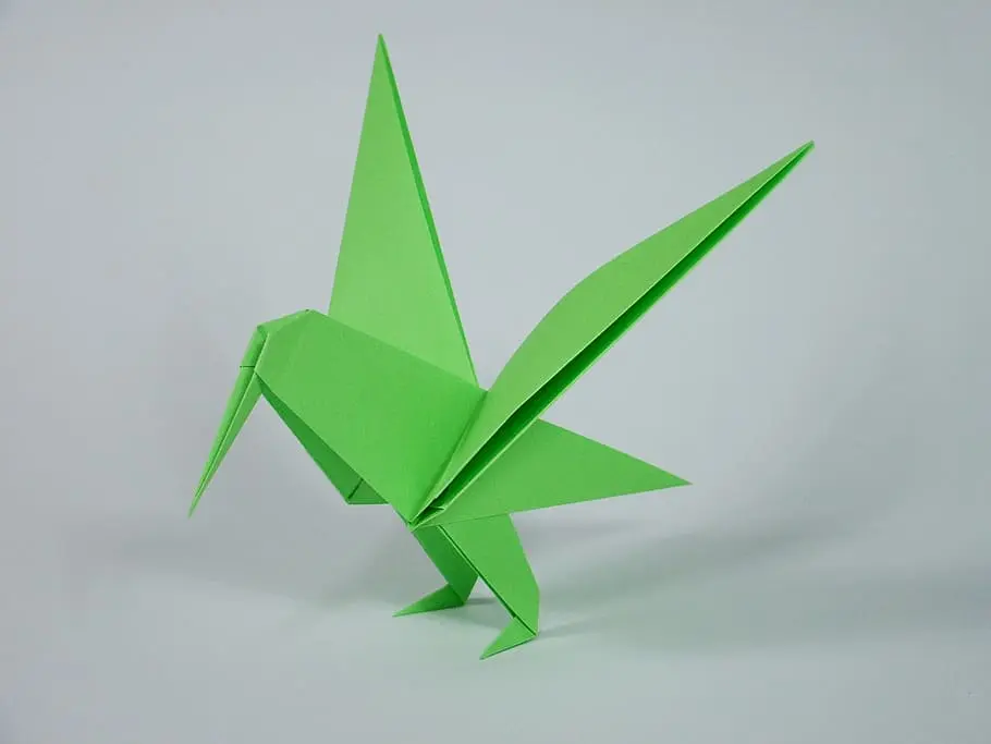 Universal origami diagram symbols and arrows arranged in a clear reference guide.