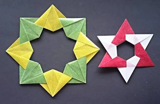 Side by side comparison of flat origami folding and lifting techniques.